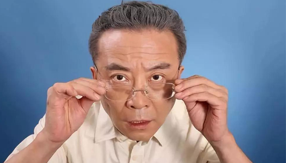 美麗島多焦鏡：傳統老花鏡的弊端，多焦鏡一副就解決了財務(wù)工作者的用眼煩惱