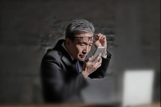 美麗島多焦鏡:十六年的堅守，只為老花眼打磨一副多焦鏡